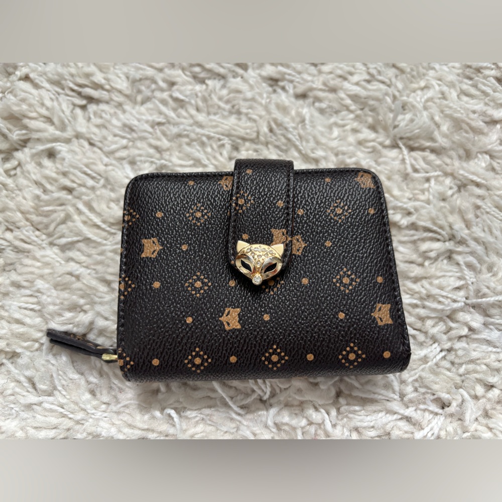 Foxer Folded Zippered Wallet